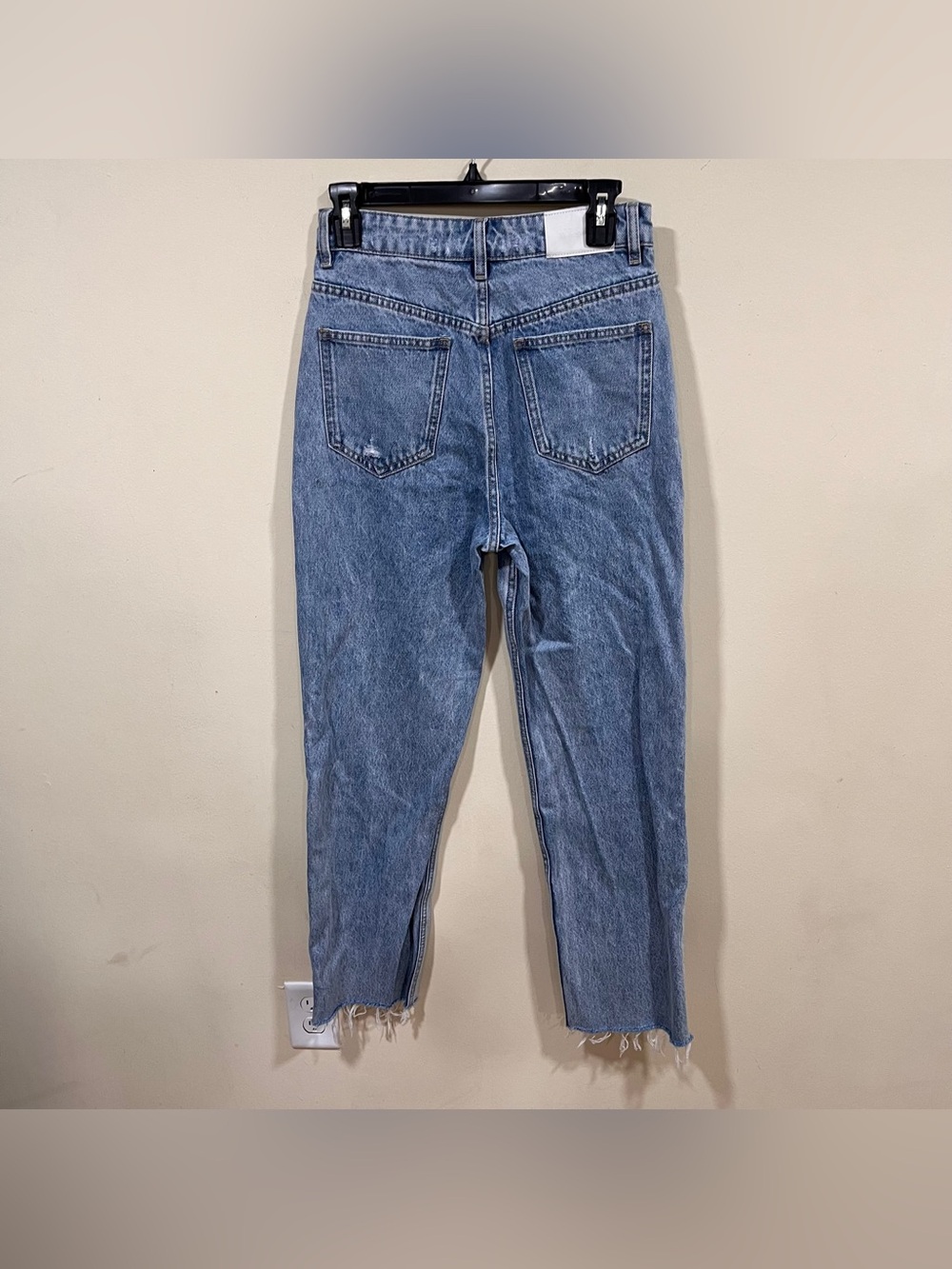 Meshki women’s straight leg light blue denim size 8 high rise raw hem - Picture 6 of 9